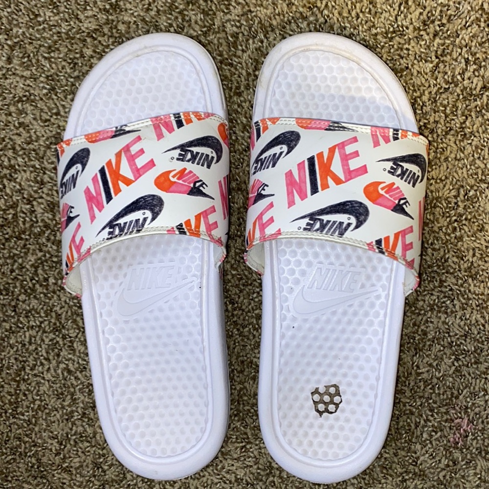 Nike slides